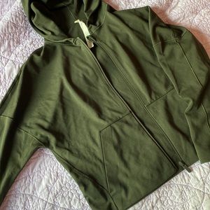 Lululemon Athletica workout/warmup zip up hoodie